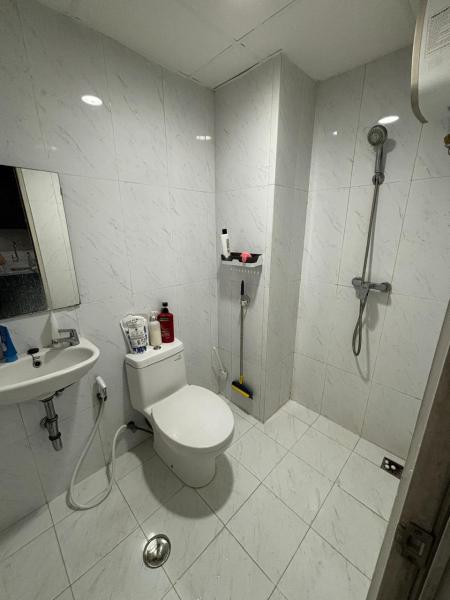Kamar mandi sudah full renovasi