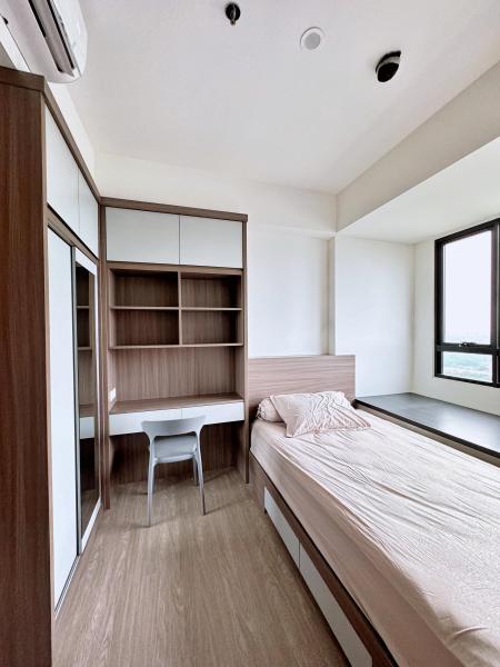 Disewakan Apartment Collins Boulevard Serpong Tipe Studio Termurah !Apartment Name : Collins BoulevardLocation: SerpongTower/Floor/View: Hyde / 18 / CitySize: 22 m2Bedroom: -Bathroom: 1Condition: FULLY FURNISHEDFacility:Swimming PoolYoga DeckChildren Play