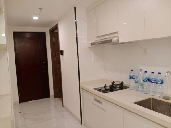 Disewakan Unit Apartemen Skyhouse BSD City Tangerang Furnished Bagus Tipe 3BR 