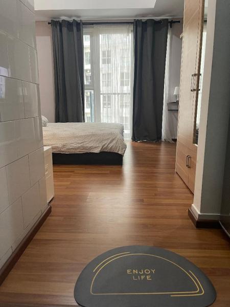 SEWA APARTEMEN CASA DE PARCO, STUDIO (FULLY FURNISHED)