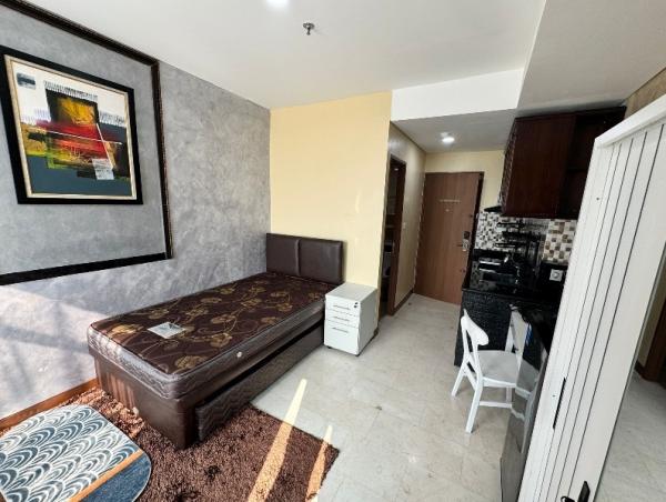 BALCONY DOOR TO SPRINGBED