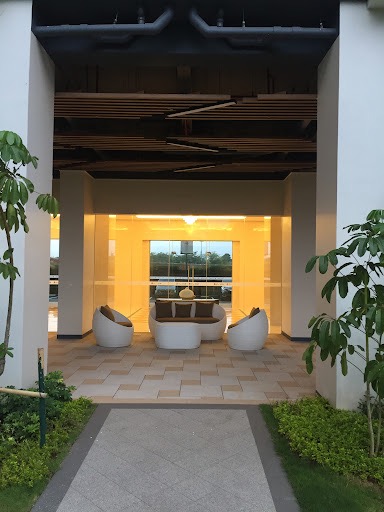 Outdoor lobby